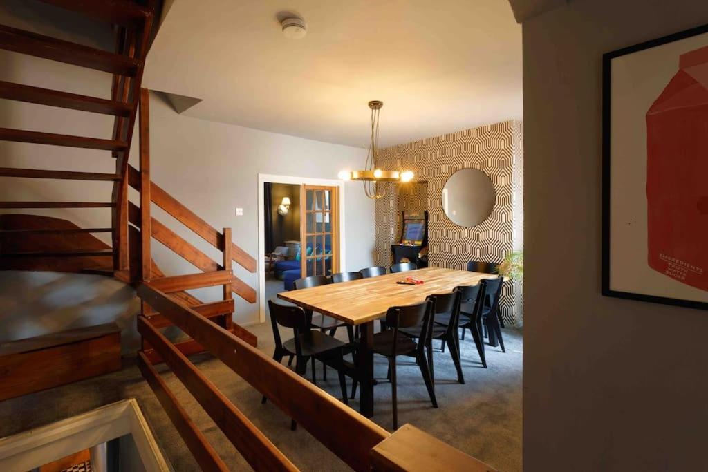 Chester/Handbridge Sleeps 9 + Netflix Hough Green Eksteriør billede